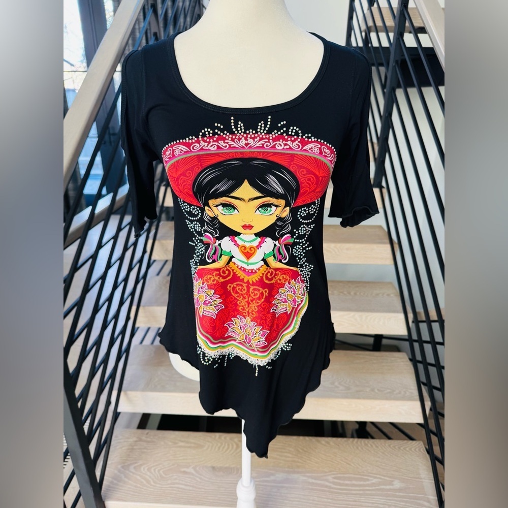New Iay Guey Black Graphic Women's Top Size S